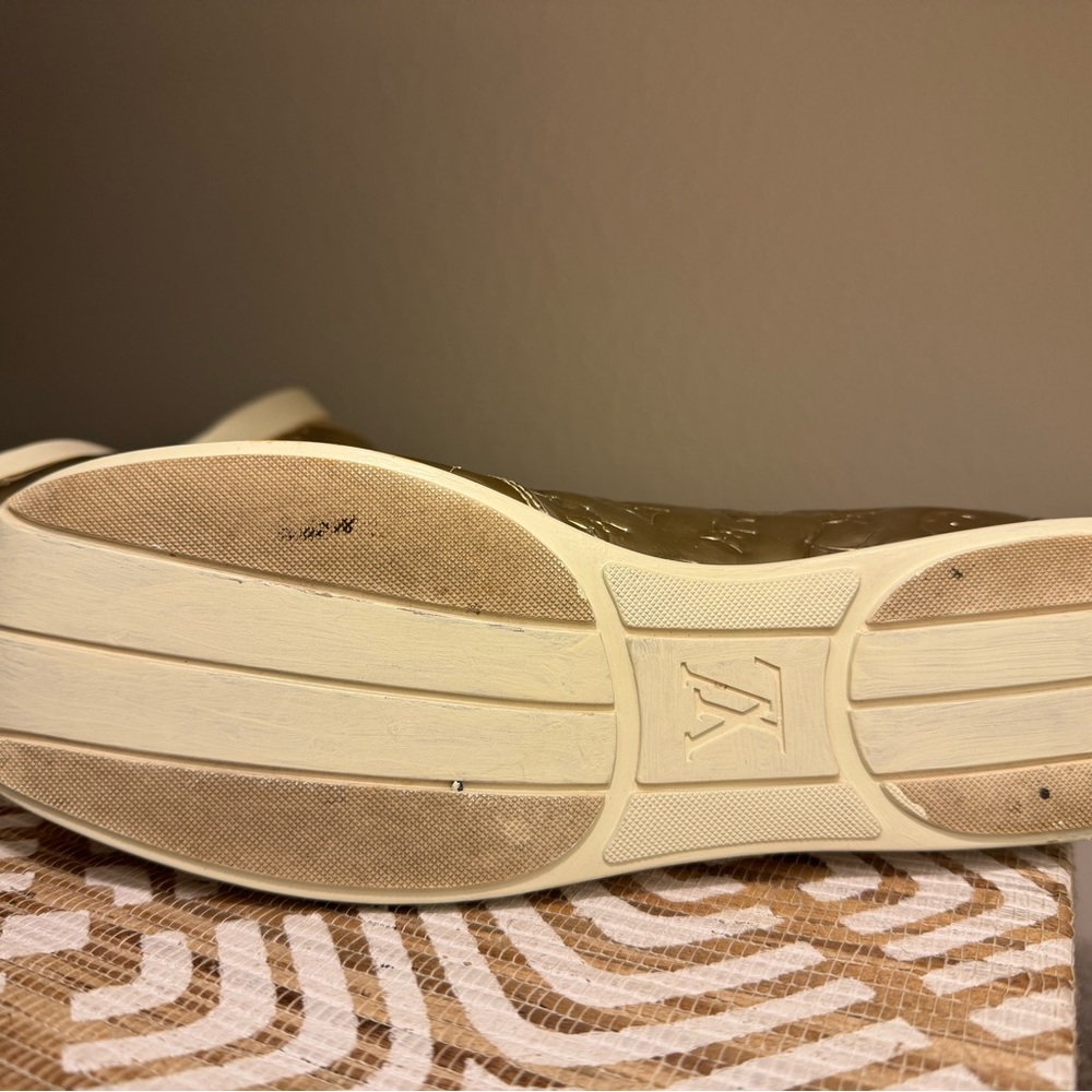 Rare Gold Pillow Louis Vuitton Gold Sneakers🥳🥳❌❌ - Picture 7 of 11